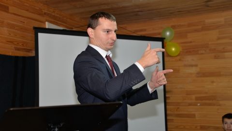 Шпигель Анатолий открывает конференцию